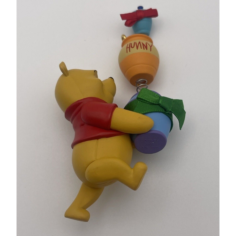 Hallmark Keepsake Winnie The Pooh Ornament‎ 2007 Sweet Christmas Smackerals